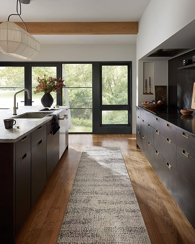 Loloi Darby Collection DAR-02 Oatmeal/Charcoal 2'-7" x 10'-0" Runner Rug