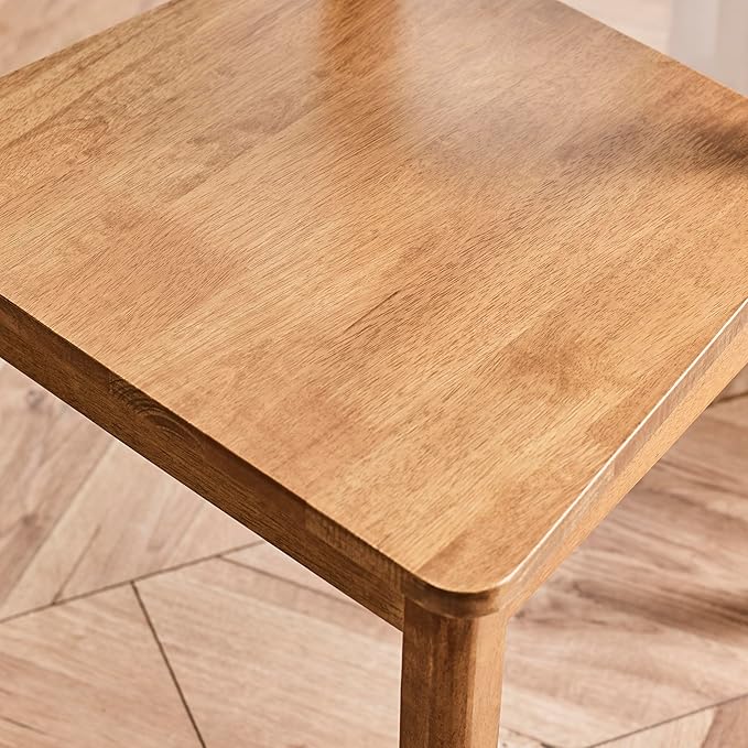 Furniturebox UK Solid Wood Table - Lynton Wooden Dining Table - Modern Take on Traditional Classic Farmhouse Dining Furniture - Retro Solid Rubberwood (2 Dining Chairs Only)