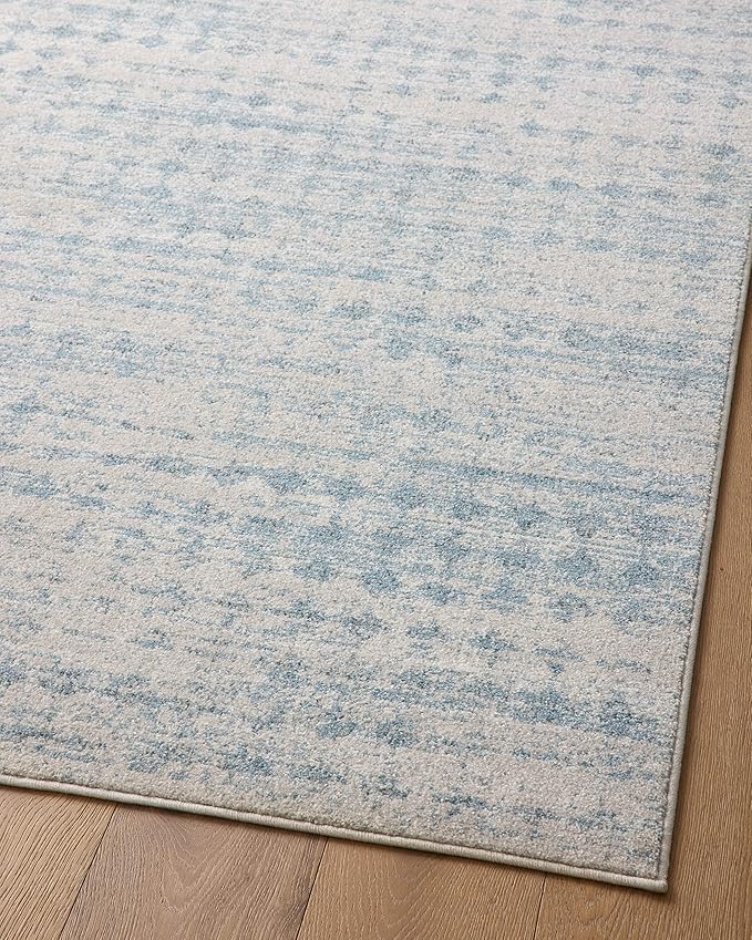 Loloi Kamala Collection KAM-04 Sky/Dove 4'-0" x 6'-0" Accent Rug