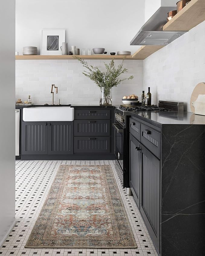 Loloi Loren Collection LQ-14 Brick/Multi 5'-0" x 7'-6" Area Rug