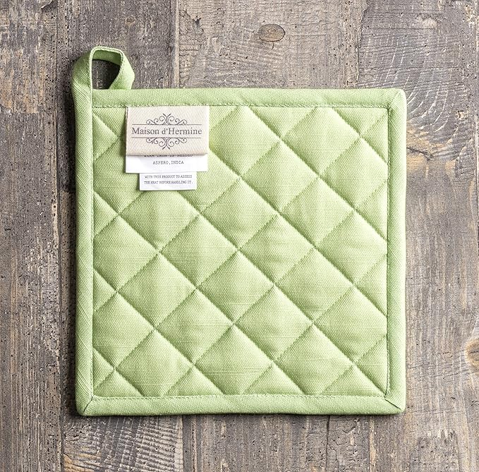 Maison d' Hermine Pot Holders Set 100% Cotton Heat Resistant Potholders 8" x 8" Hot Pads with Loop for Thanksgiving Christmas Decorations BBQ Baking Handling Hot Pans (Pack of 2, Christmas Dew)